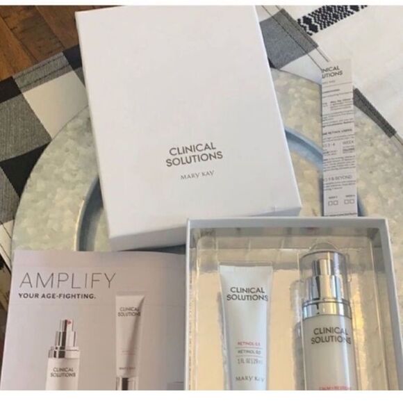 Mary Kay Clinical Solutions Set Retinol .5 and Calm Restore Face Milk New in Box - Picture 4 of 11